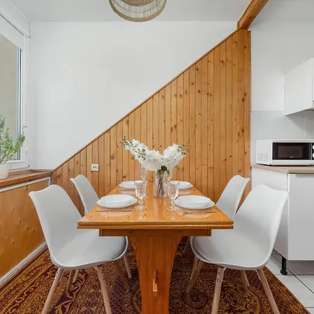 Komfortowy Z 2 Sypialniami By Renters * فروتسواف