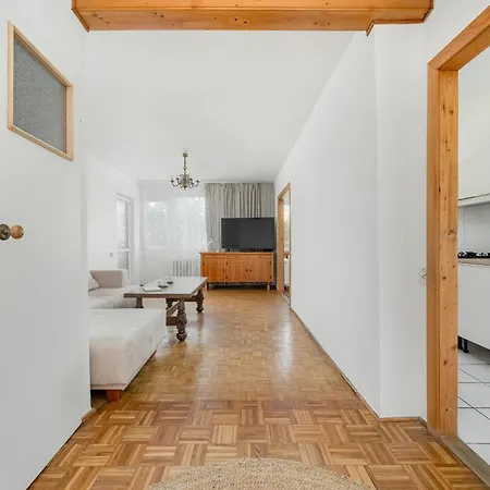 Komfortowy Z 2 Sypialniami By Renters *