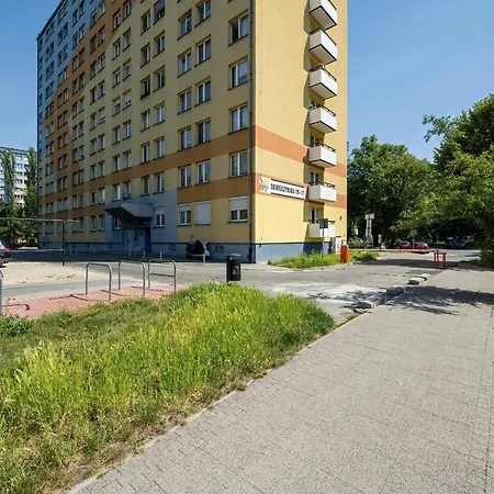 Komfortowy Z 2 Sypialniami By Renters *